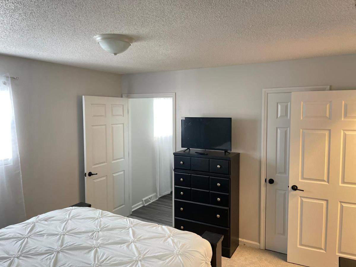 Spacious 1King Bd/2Queen Bd/* 1 Mile From I-85 Lexington Exterior photo